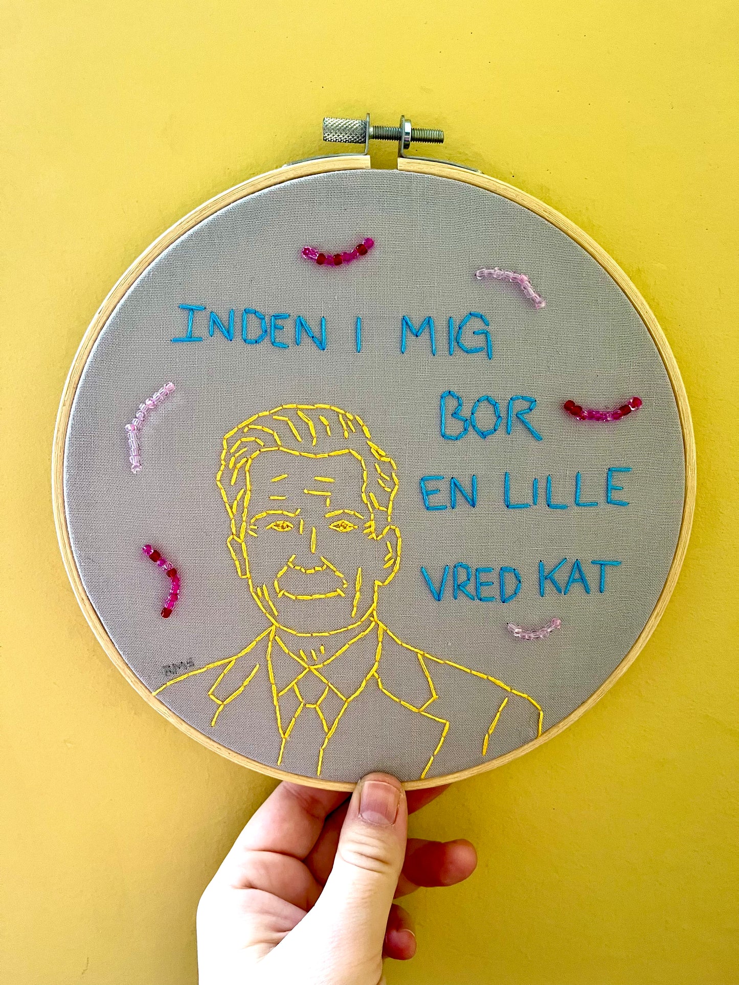 Inden i mig bor en lille vred kat